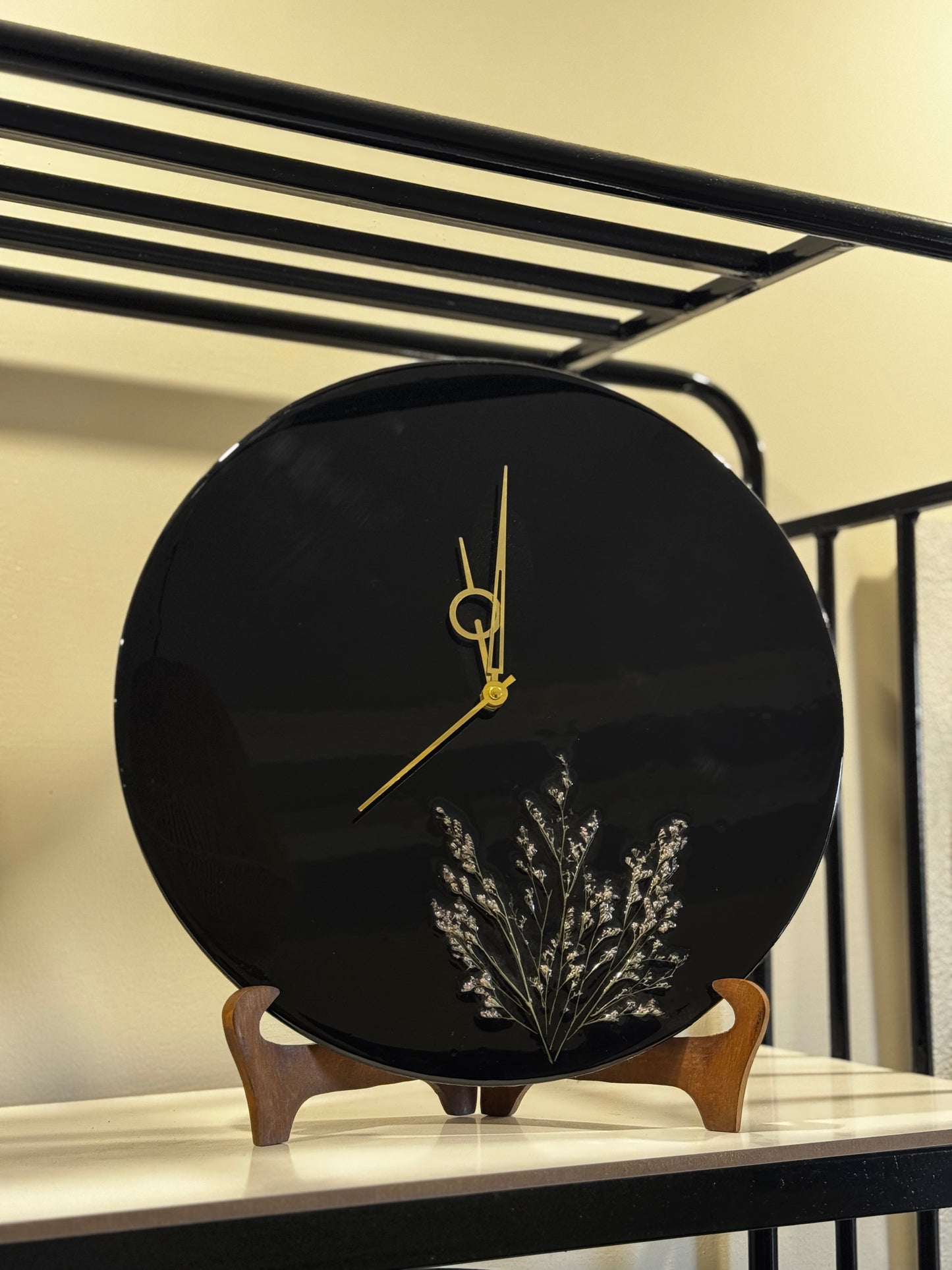 Black Feather - Resin Art Clock