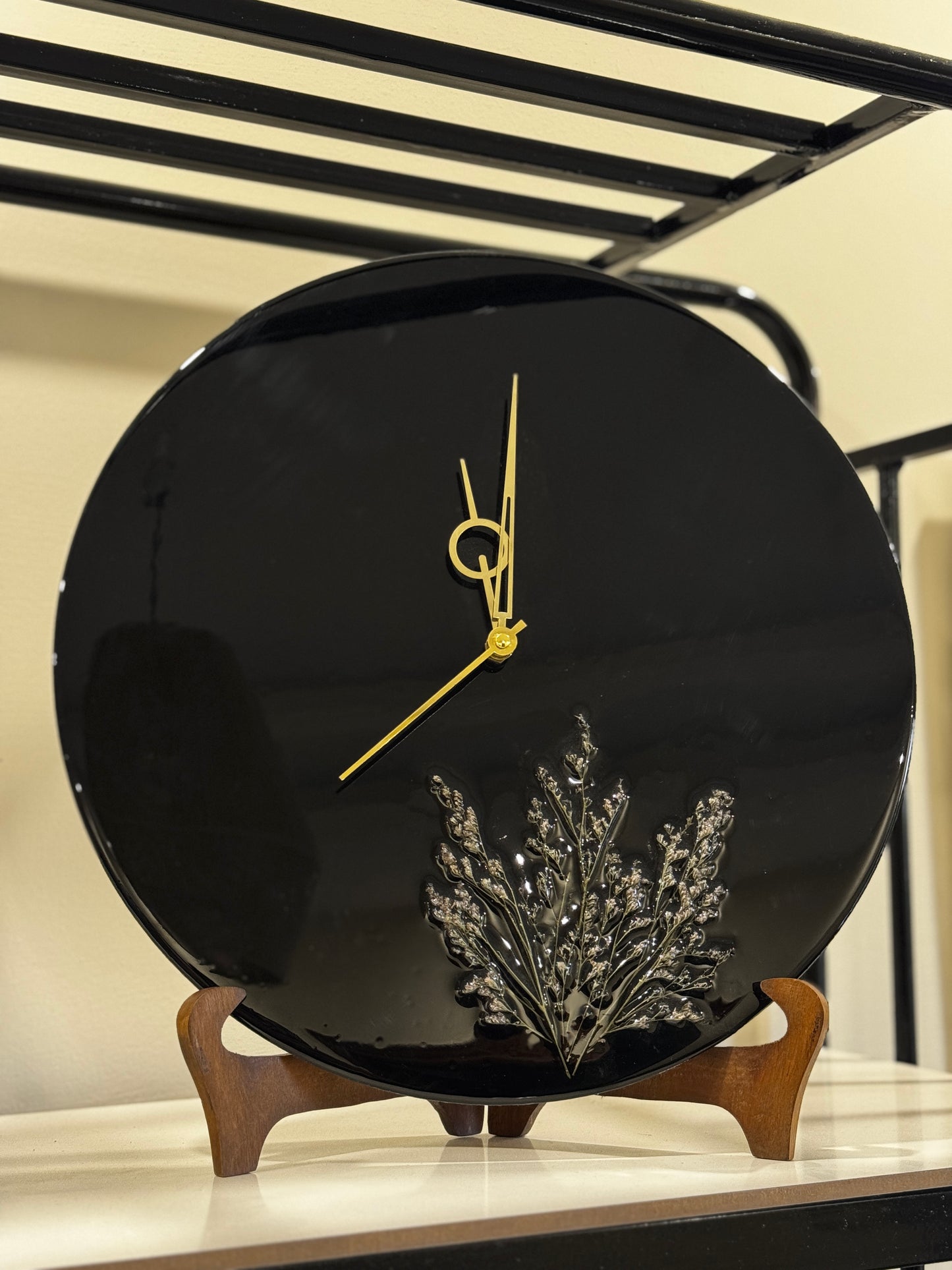 Black Feather - Resin Art Clock
