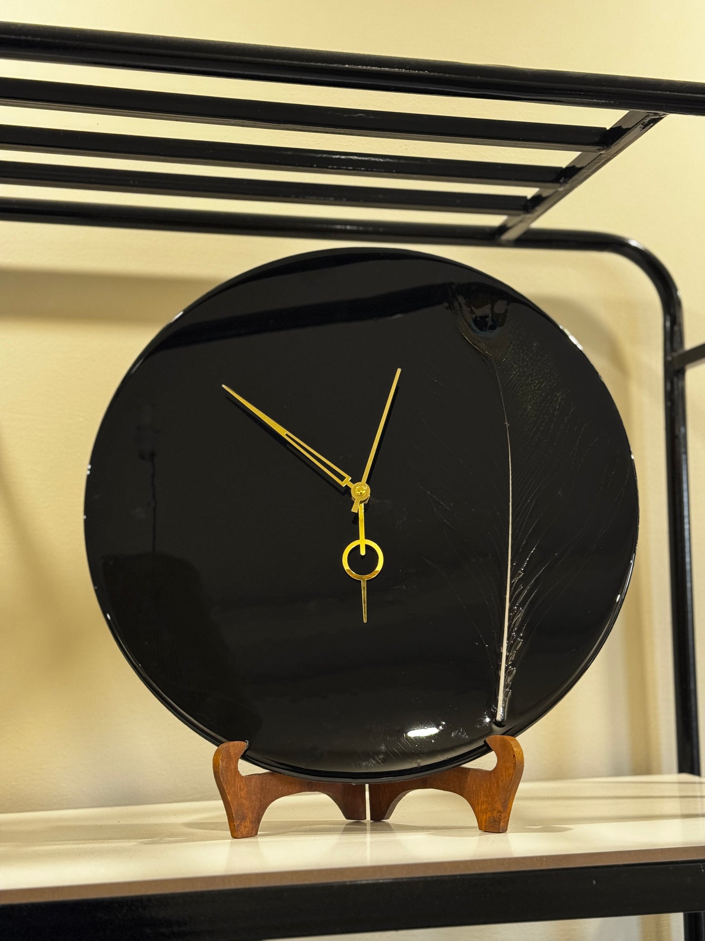 Black Feather - Resin Art Clock