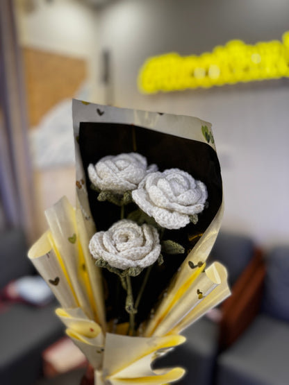 Cute White Rose Crochet Bouquet